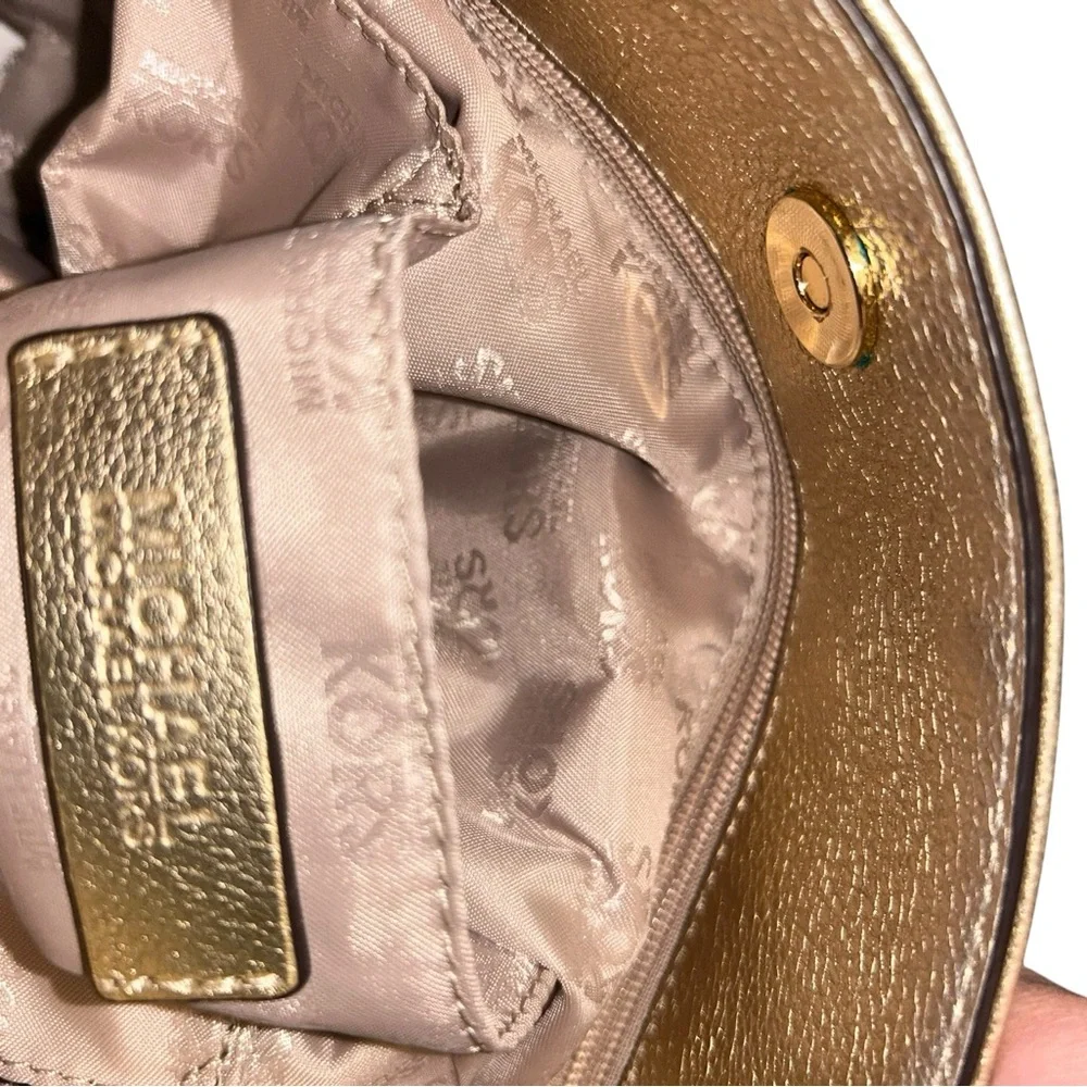 Michael Kors Gold and Beige Handbag